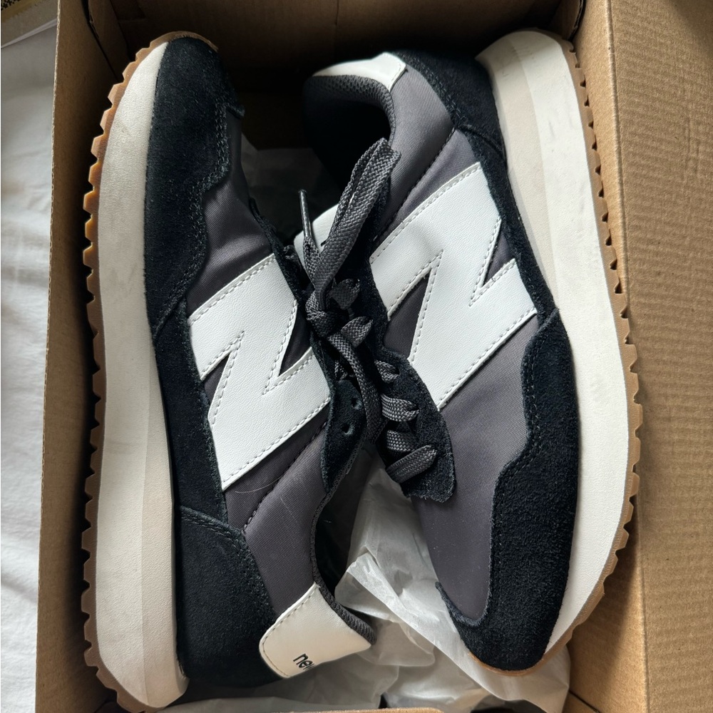 New Balance 237 Retro Sneakers 7.5 EUC